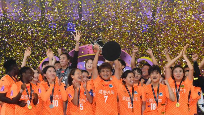 武漢女足亞冠奪冠創(chuàng)紀(jì)錄，世俱杯對決阿森納