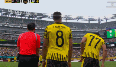 多特新星小貝林厄姆第59分鐘替補(bǔ)登場(chǎng)，換下格羅斯。