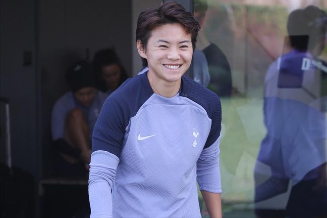 名場(chǎng)面！王霜勇撞奪冠，武漢亞冠榮耀！