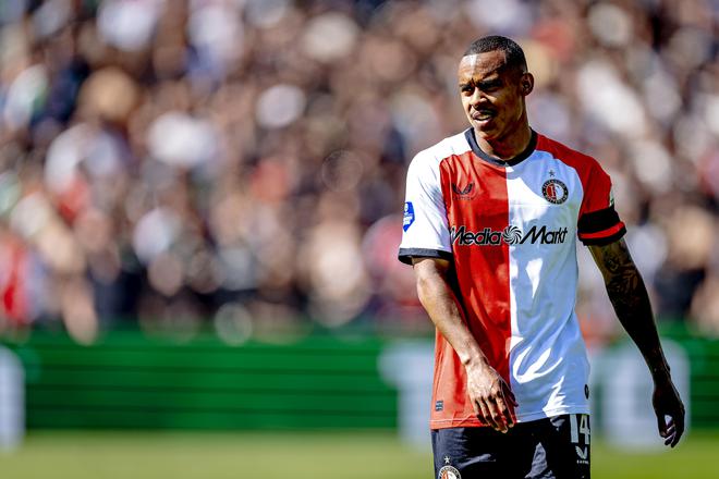 荷甲轉(zhuǎn)會(huì)風(fēng)波，滕哈赫盯上費(fèi)耶諾德前鋒派修。