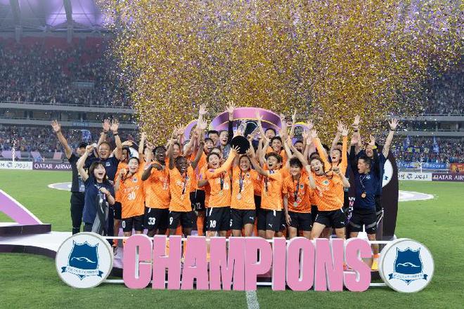 嵐圖汽車助力武漢女足奪冠，官方指定用車榮光閃耀亞冠