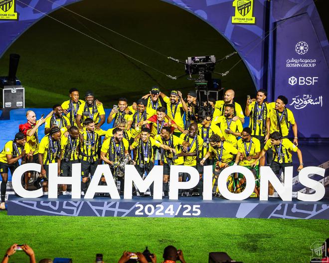 沙特聯(lián)賽收官：吉達(dá)聯(lián)合奪冠，晉級(jí)亞冠聯(lián)賽。新月、吉達(dá)國(guó)民同入。