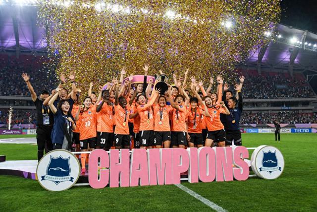 武漢女足逆境崛起，亞洲巔峰綻放！