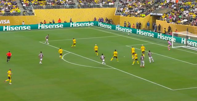 德甲豪門平局，多特蒙德射門落后，表現(xiàn)狼狽，僅3次射正。