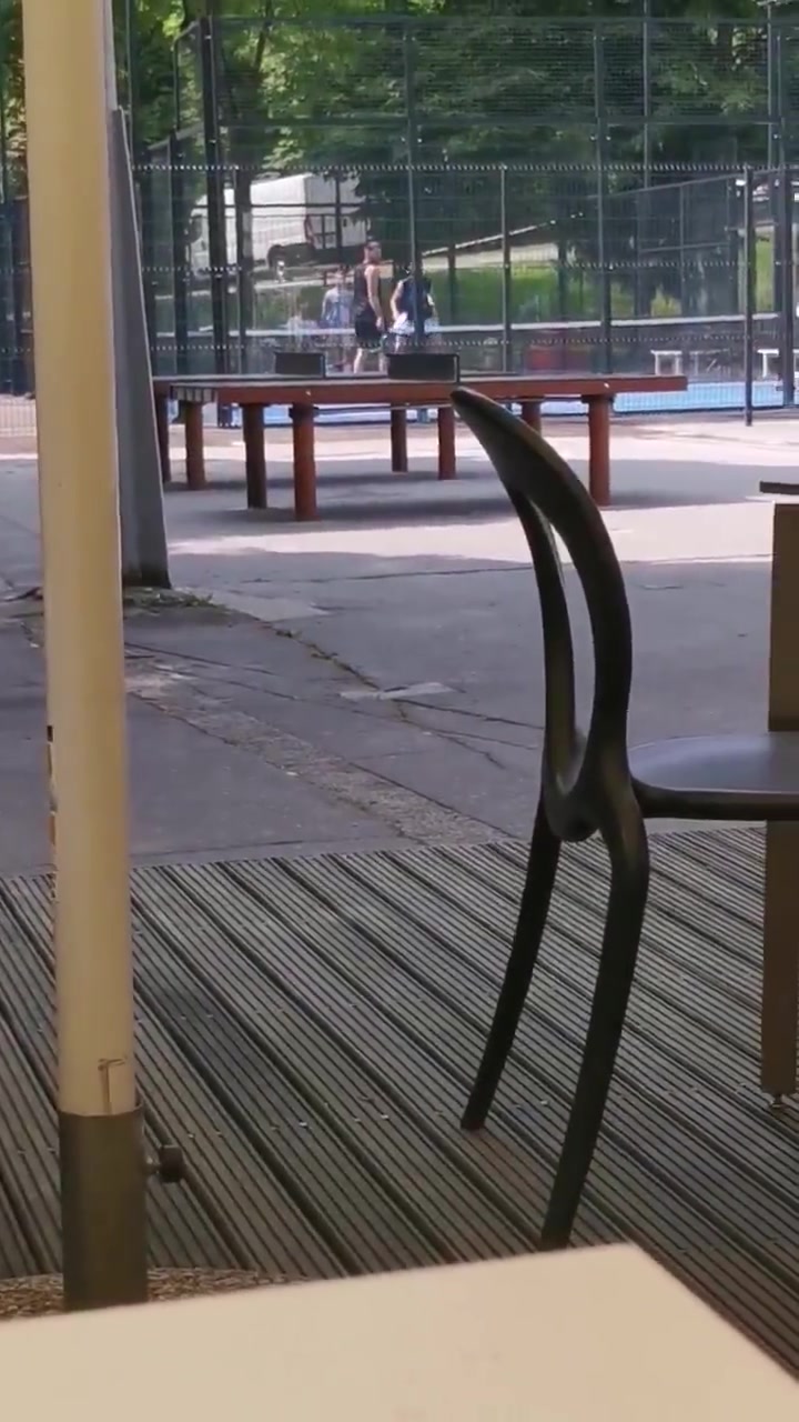 這下是真瘦球迷拍到東契奇和國(guó)家隊(duì)隊(duì)友打匹克球訓(xùn)練不停啊