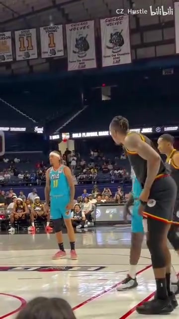 這比賽這么勁爆嗎霍華德與比斯利互噴垃圾話險起沖突