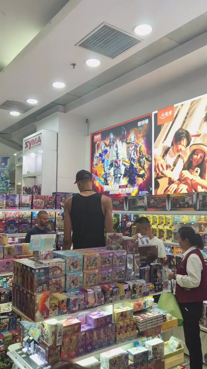 文班亞馬又來北京逛商場了