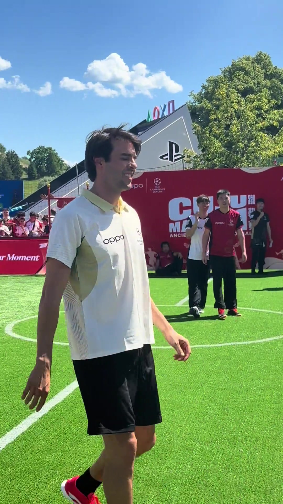 公子世無雙年過不惑的卡卡依然陽光瀟灑