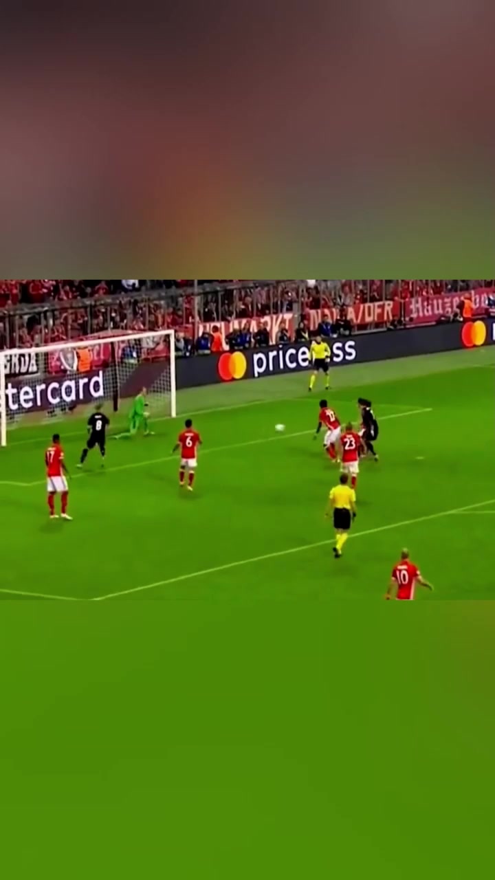 普通人接這一腳大概要成過兒了吧