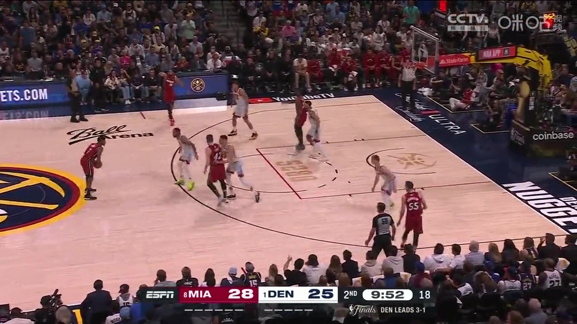 掘金主力全部兩犯穆雷干凈切球被吹主場(chǎng)球迷狂罵裁判