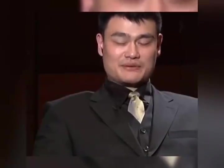 現(xiàn)在的中鋒能做到嗎姚明當(dāng)年我跑3200米用了13分16秒