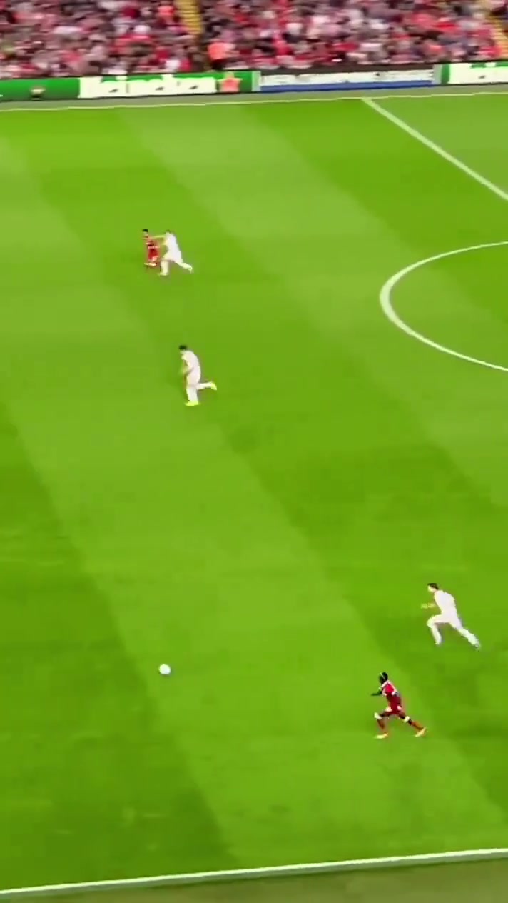 克洛普時期利物浦最具代表性的反擊行云流水幾秒鐘解決戰(zhàn)斗