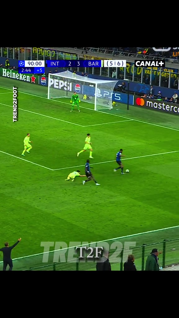 仍心潮澎湃網(wǎng)友國(guó)米本賽季踢得最好的一場(chǎng)比賽獻(xiàn)給了巴薩