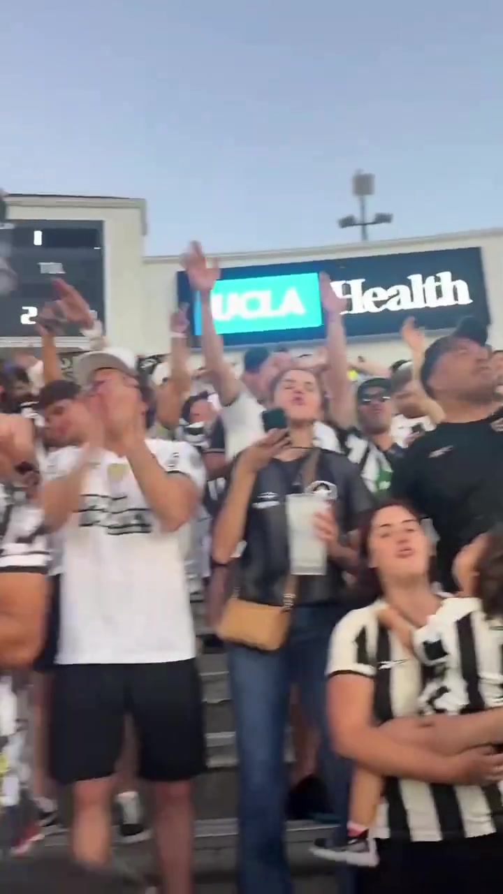 擊敗巴黎后博塔弗戈球迷高唱我們可不是國米