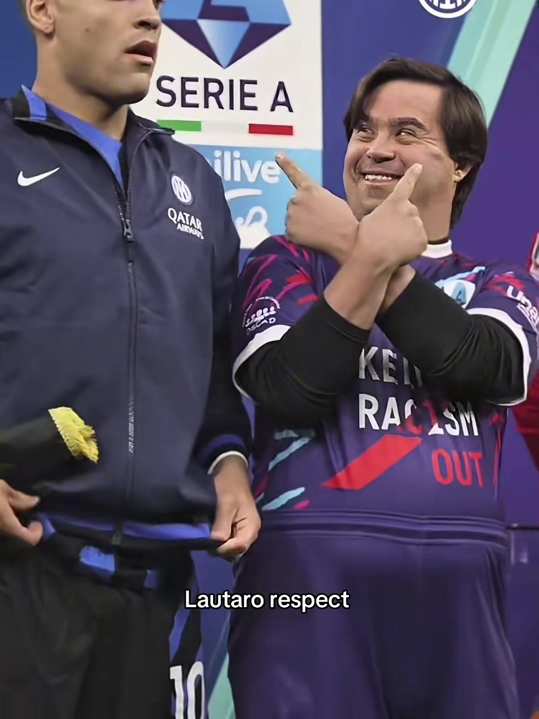 藍(lán)黑隊(duì)長(zhǎng)網(wǎng)友勞塔羅場(chǎng)上場(chǎng)下的職業(yè)屬性是完美的