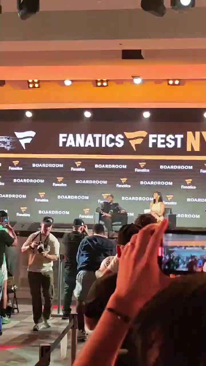 杜蘭特宣布加盟火箭現(xiàn)場...