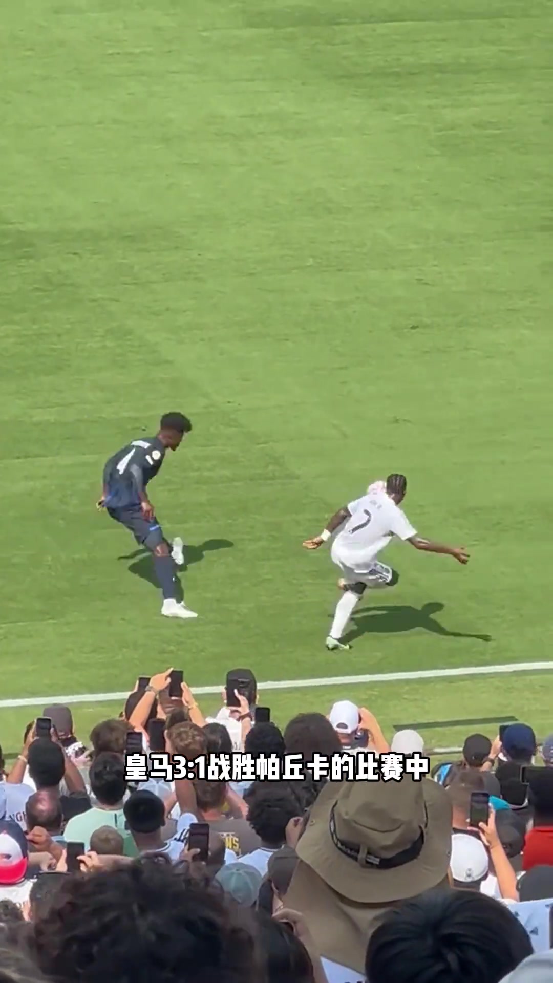 不在計(jì)劃內(nèi)馬卡羅德里戈在皇馬陷入困境本場(chǎng)他甚至都沒熱身