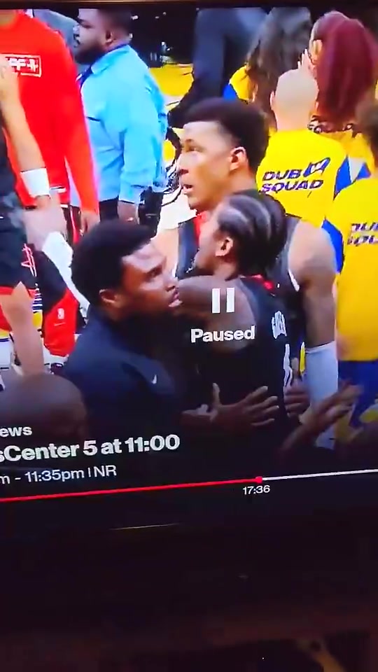 應(yīng)該有不少火蜜都看不慣杰倫-格林涂指甲油吧確實(shí)少了陽剛之氣