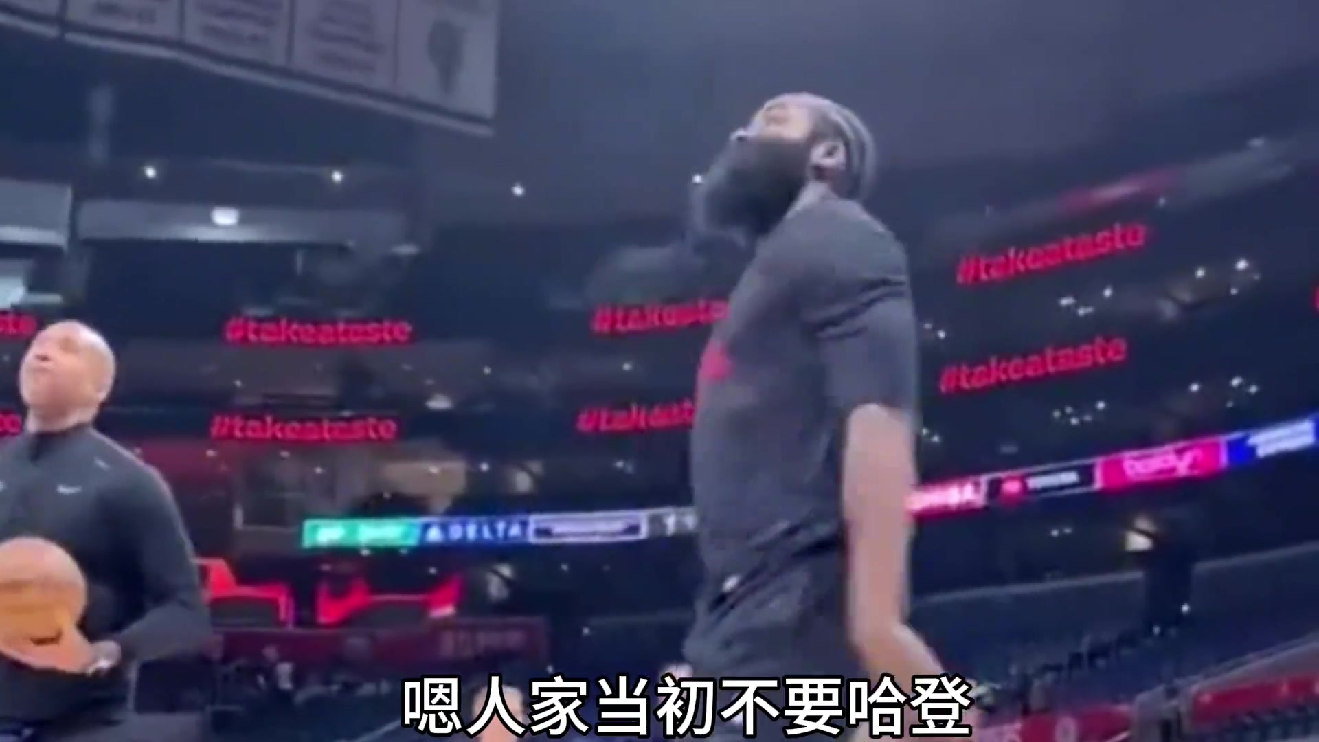 今2年5千萬續(xù)約楊毅此前火箭選擇范喬丹不要哈登是正確的