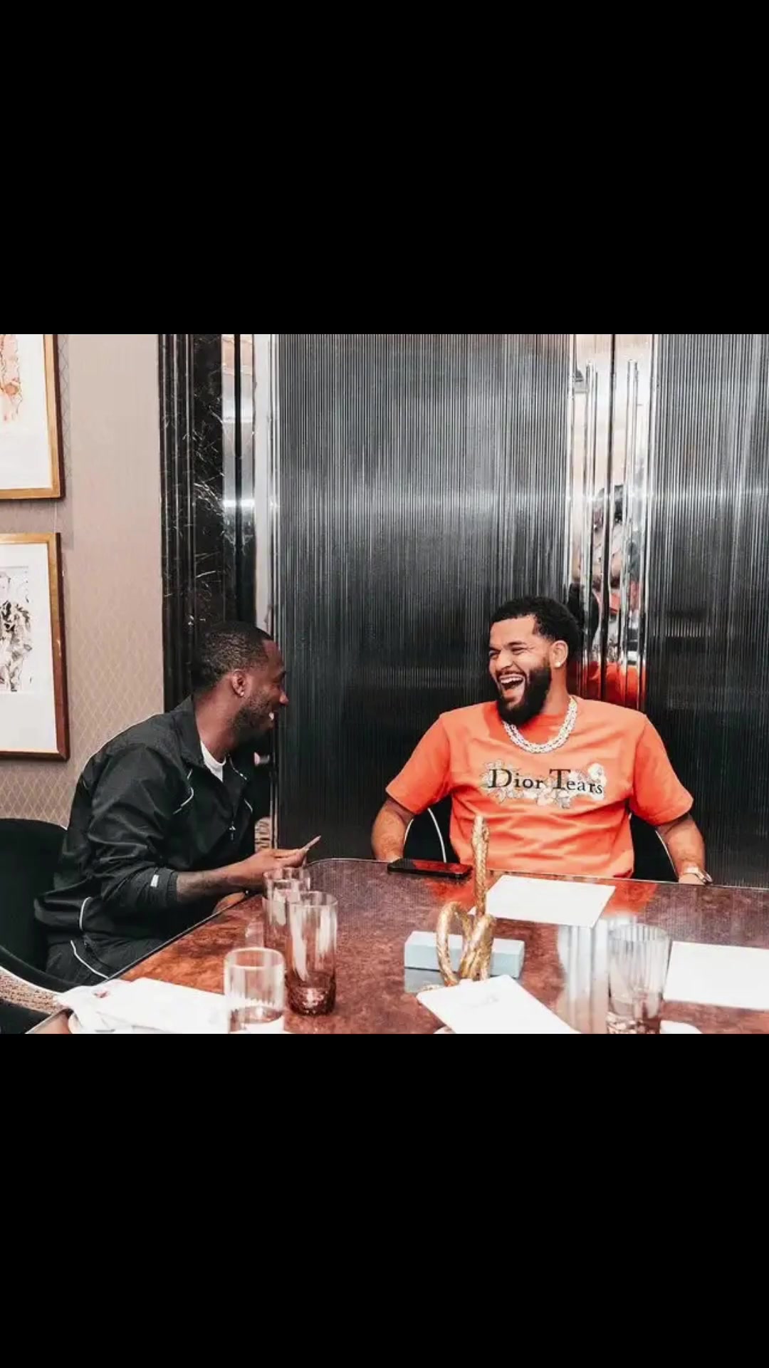 這次已離開了上次范喬丹和火箭簽約后就帶著杰倫-格林去吃飯了