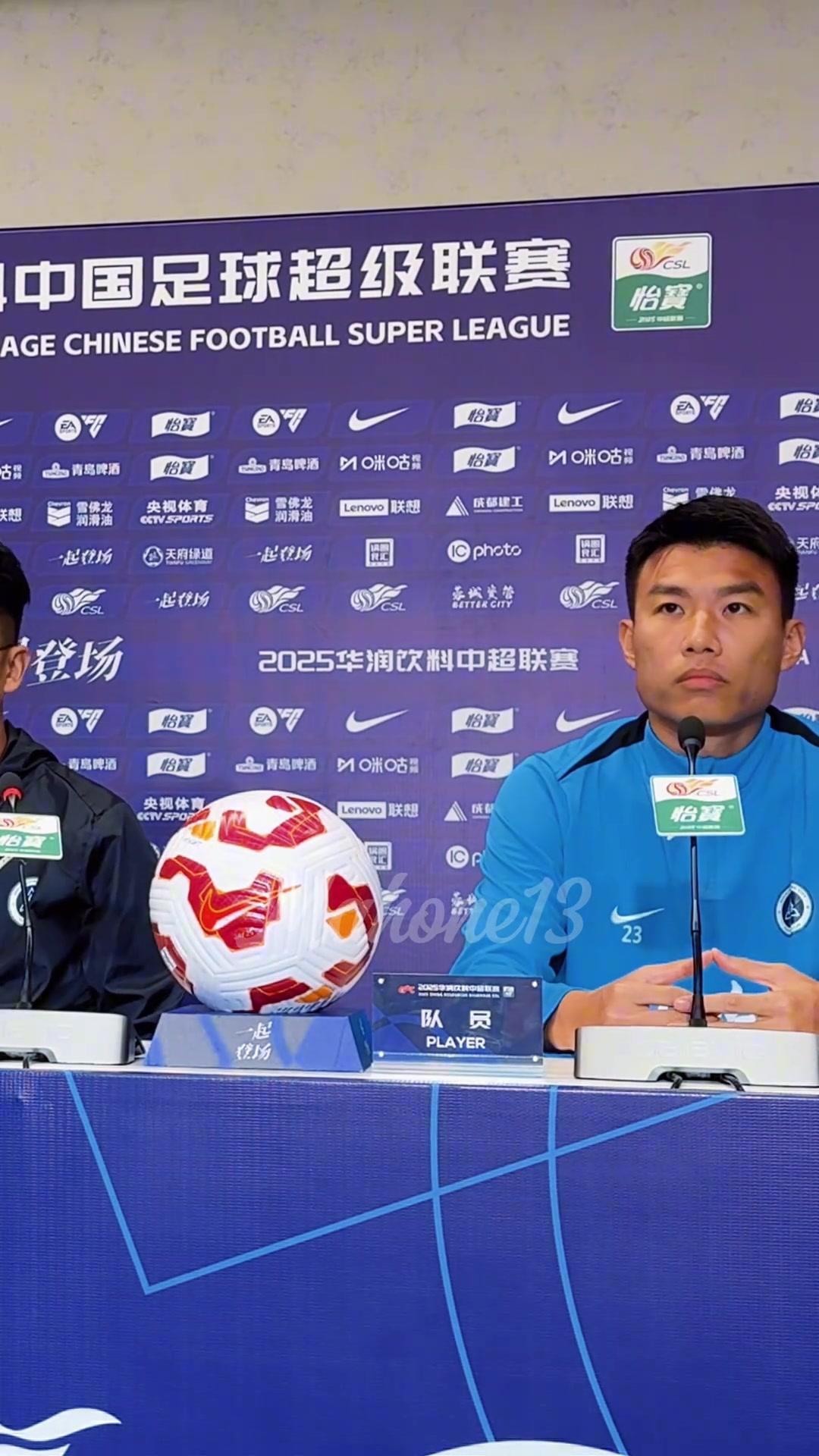 以客隊(duì)球員身份回到鳳凰山楊一鳴這里讓人熟悉又陌生