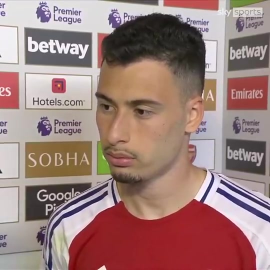 成隊(duì)友了上賽季被諾爾高剪刀腳飛鏟小馬丁我差點(diǎn)斷腿