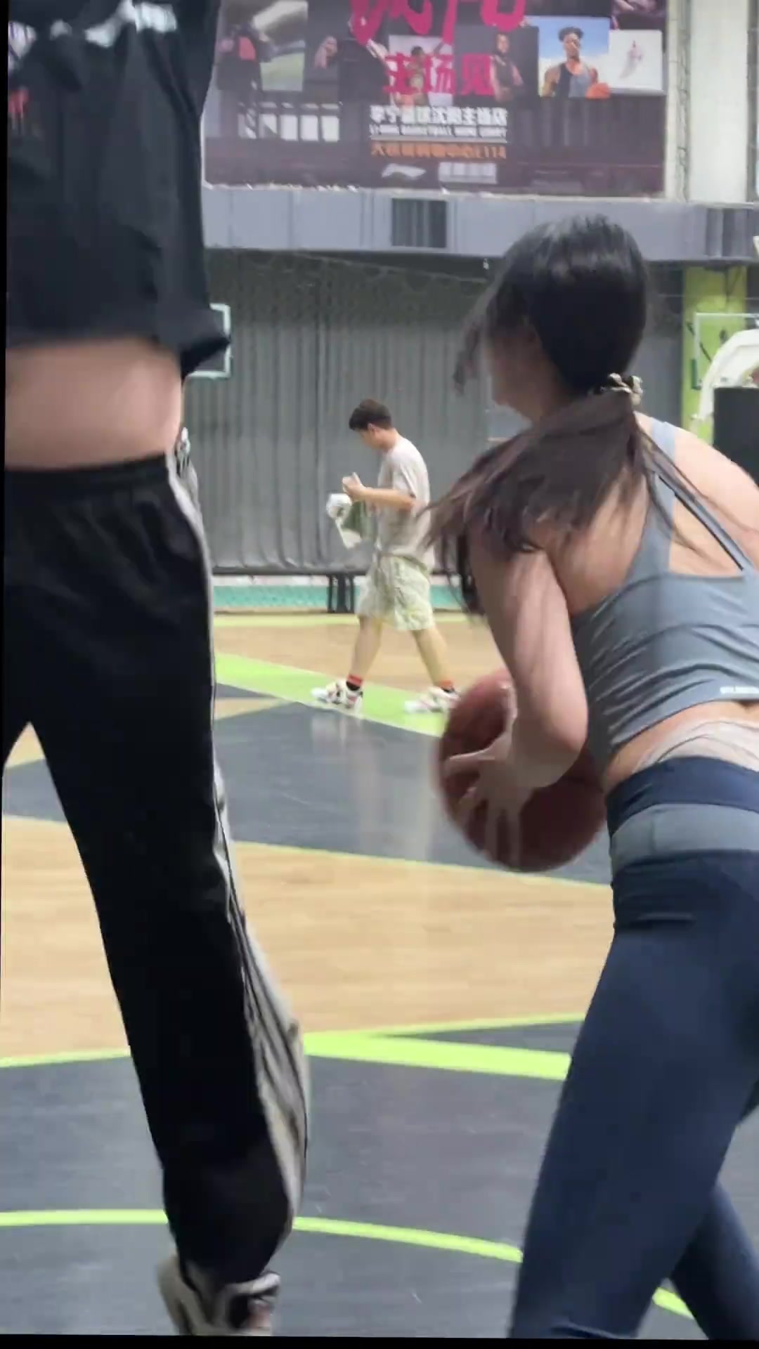 平A閃現(xiàn)小姐姐這一個轉身虛晃假動作 你能防得住嗎