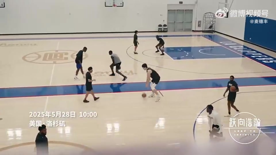 馬盧阿奇用中文對楊瀚森說一路平安這發(fā)音比很多人都標(biāo)準(zhǔn)