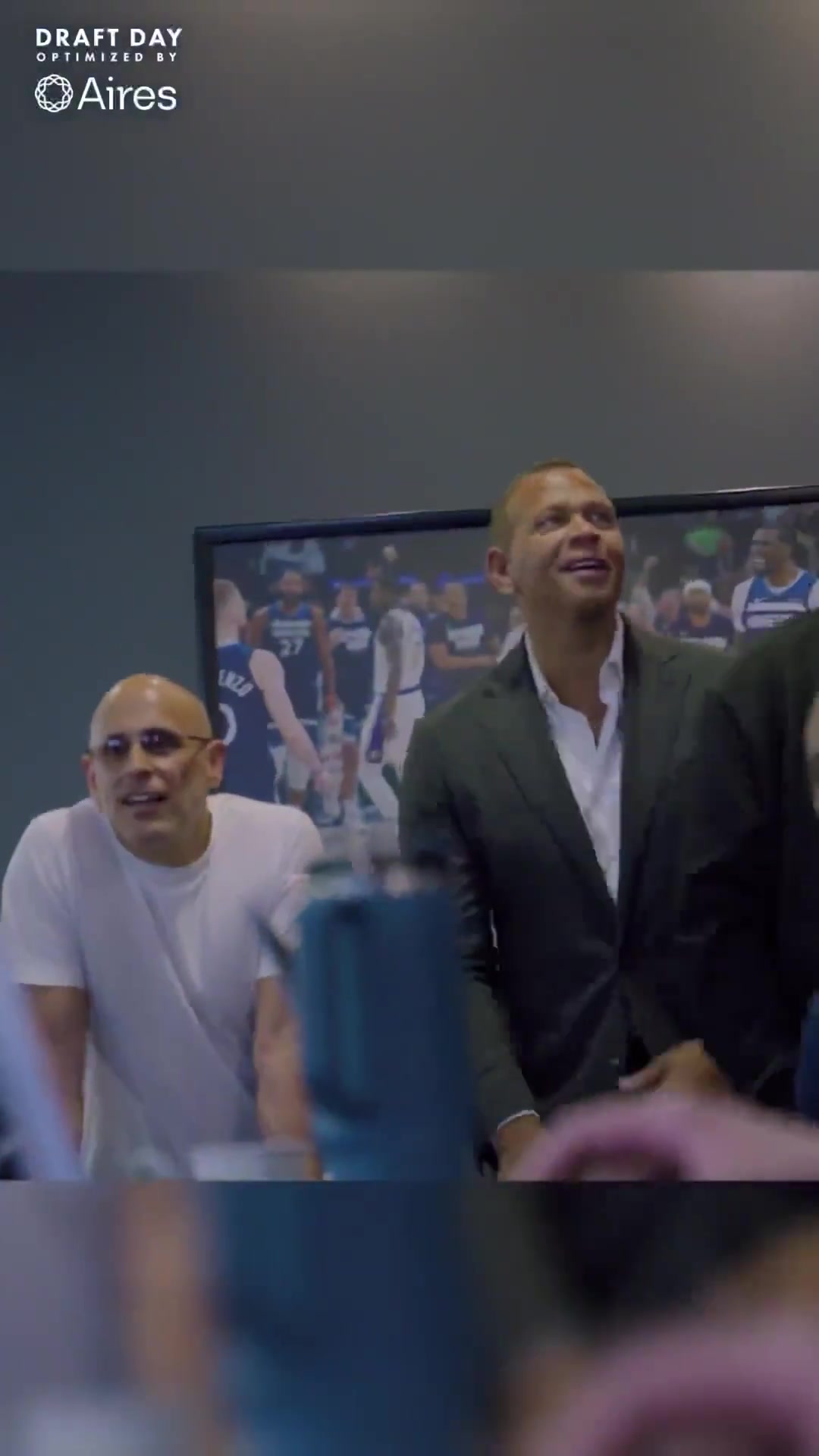 穩(wěn)了當(dāng)森管理層看到17號(hào)秀貝林格的罰球線扣籃個(gè)個(gè)喜上眉梢