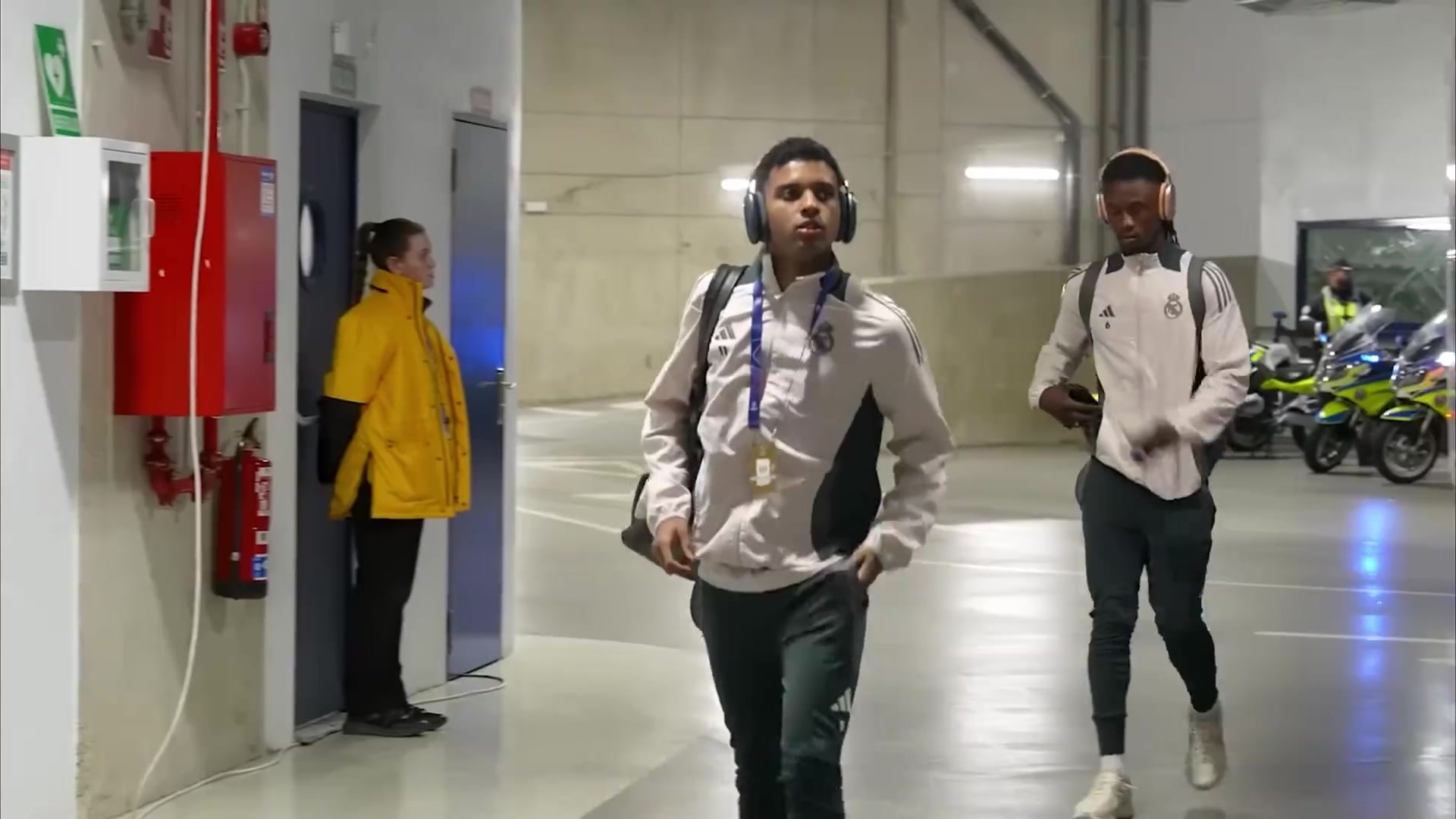 羅德里戈or埃澤歐洲一流左邊鋒vs英超頂級(jí)即戰(zhàn)力槍迷選誰