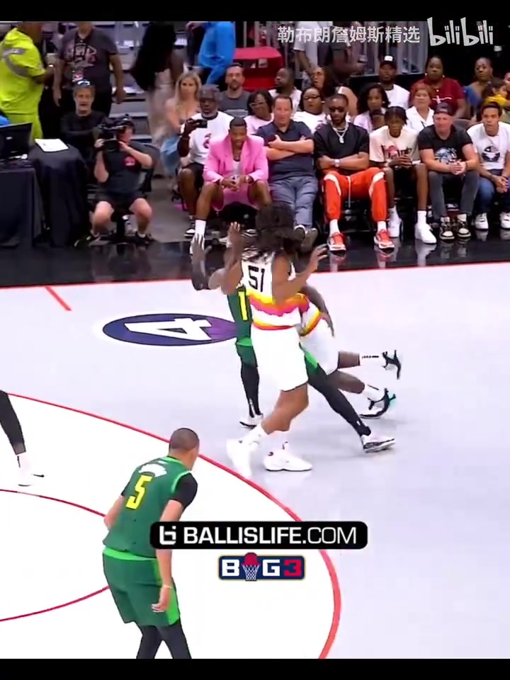 師弟回來(lái)了芬森化身腳踝終結(jié)者連續(xù)天秀操作技術(shù)不減當(dāng)年啊