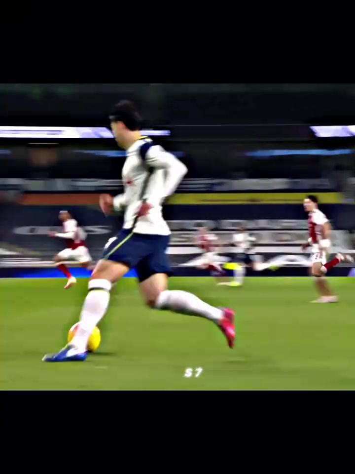 帥是一種感覺孫興慜的亞洲金搓甜點(diǎn)位的他不會(huì)放過機(jī)會(huì)