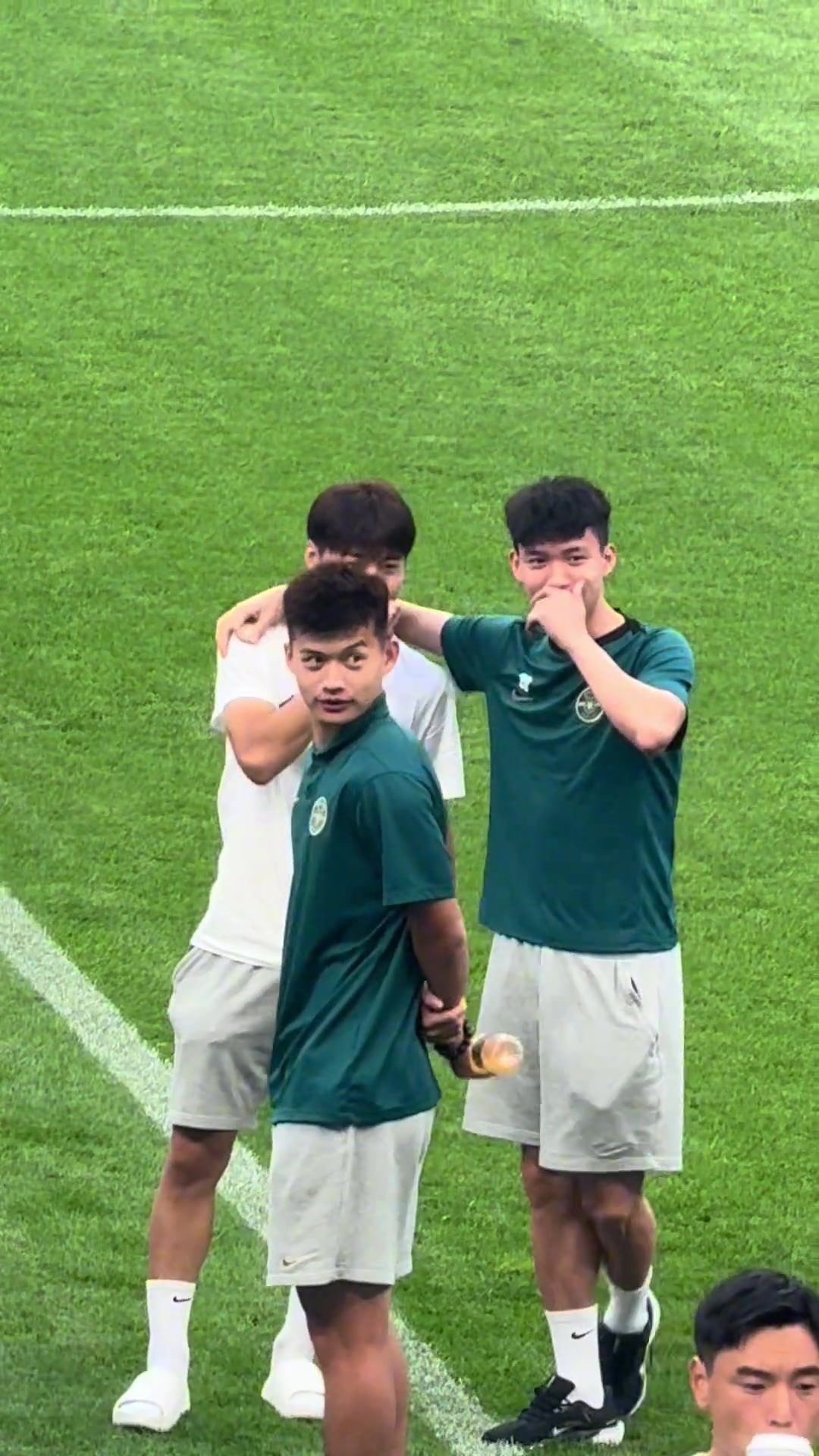 都挺帥啊大連太子毛偉杰和浙江太子王鈺棟同框