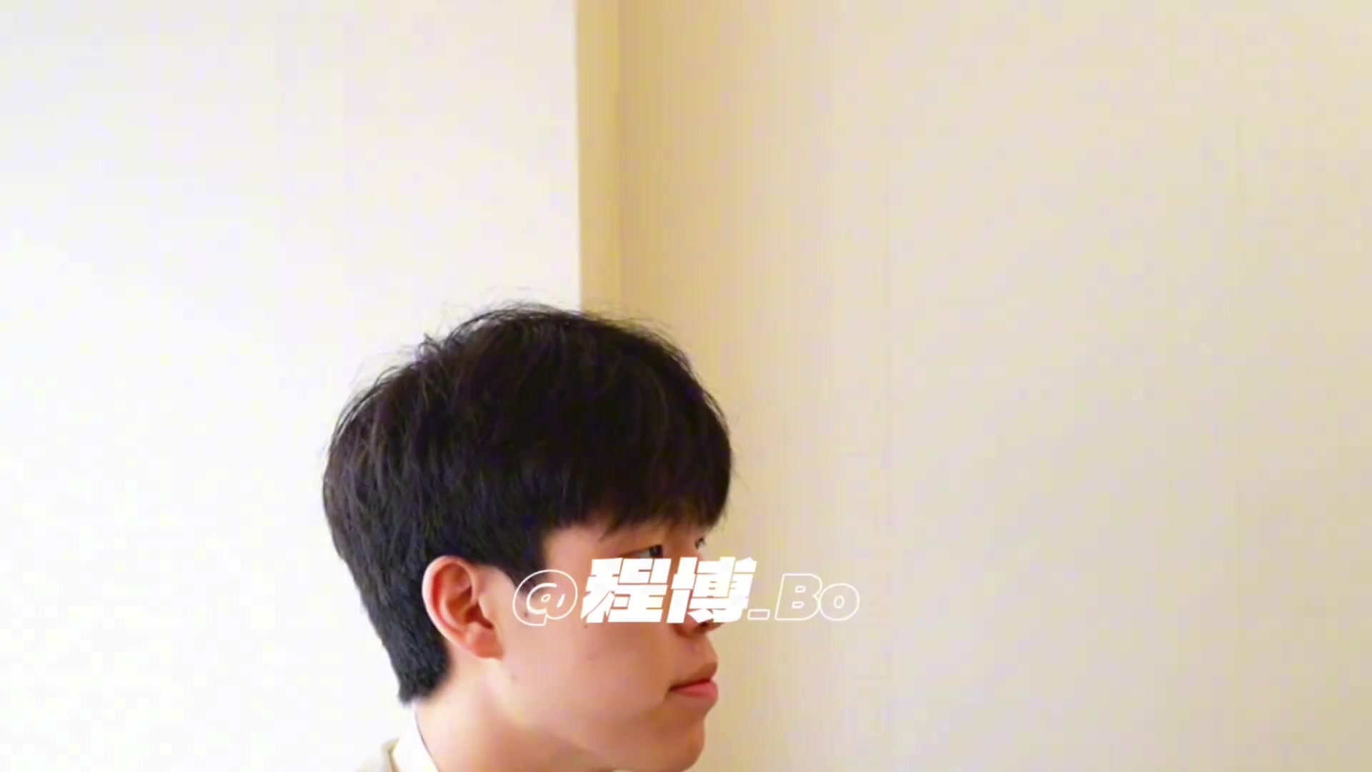 NBA官攝大哥中文不錯(cuò)啊當(dāng)初就是他讓楊瀚森提前確認(rèn)被選中