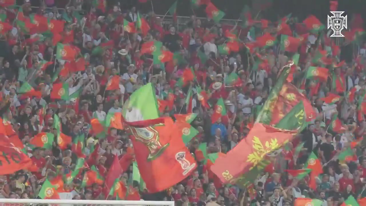 舉國(guó)悼哀葡萄牙足協(xié)在社媒發(fā)布視頻紀(jì)念若塔