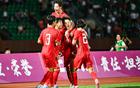 中國男足絕殺后顯露弱點，強化核心，奪冠有望。