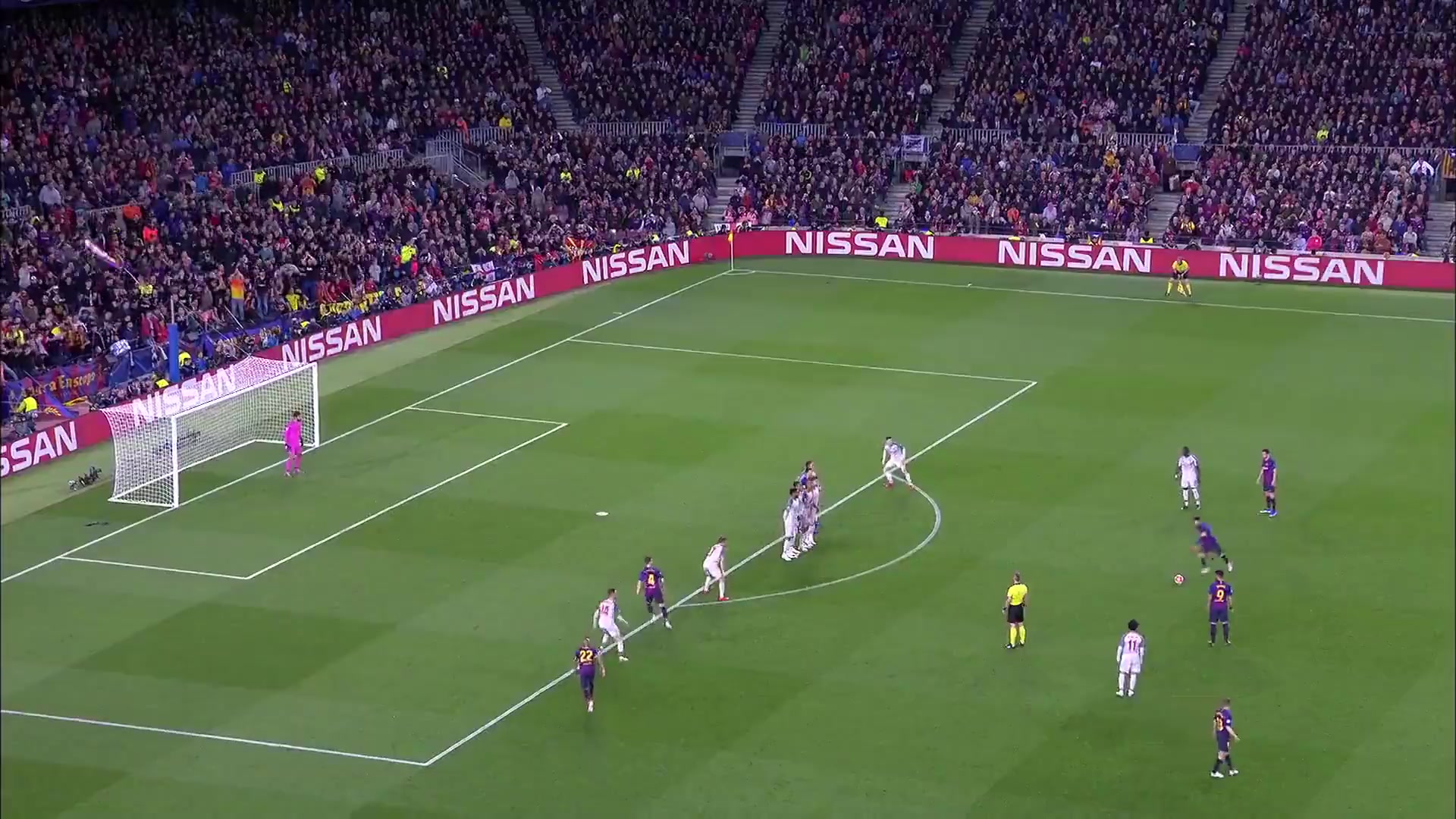 技術(shù)永遠(yuǎn)不會退步再來回顧一下梅西當(dāng)年對利物浦的超級任意球