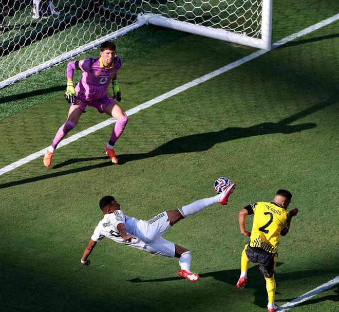 世俱杯，多特遭皇馬淘汰，科瓦奇歸咎場地。