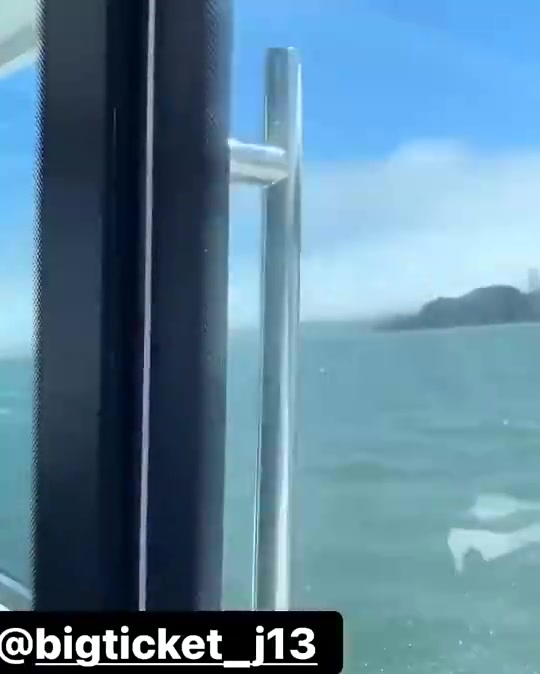 灣區(qū)回憶昔日船長克萊捕獲懷斯曼讓其給自己當水手