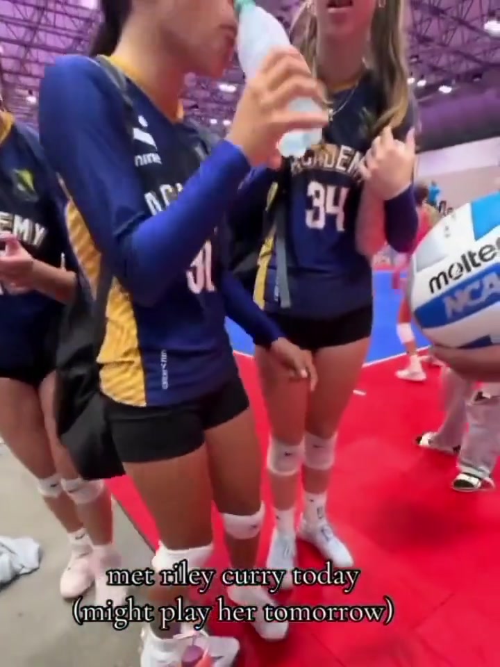 岳父..我想..庫家有女初長成萊利-庫里也穿30號(hào)球衣啊