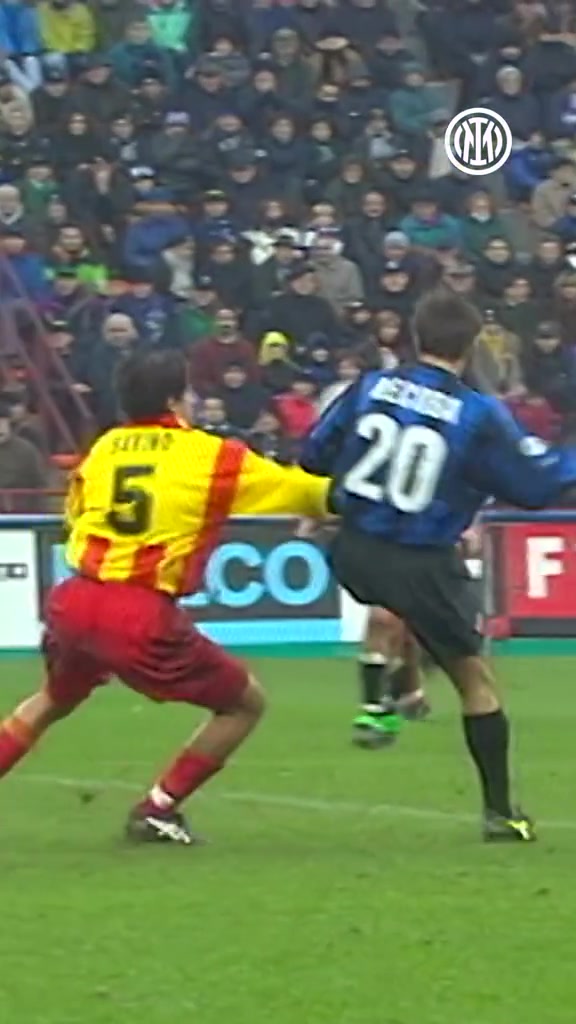 天秀國米球迷中國男孩當年這記轉(zhuǎn)身絲毫不遜于冰王子