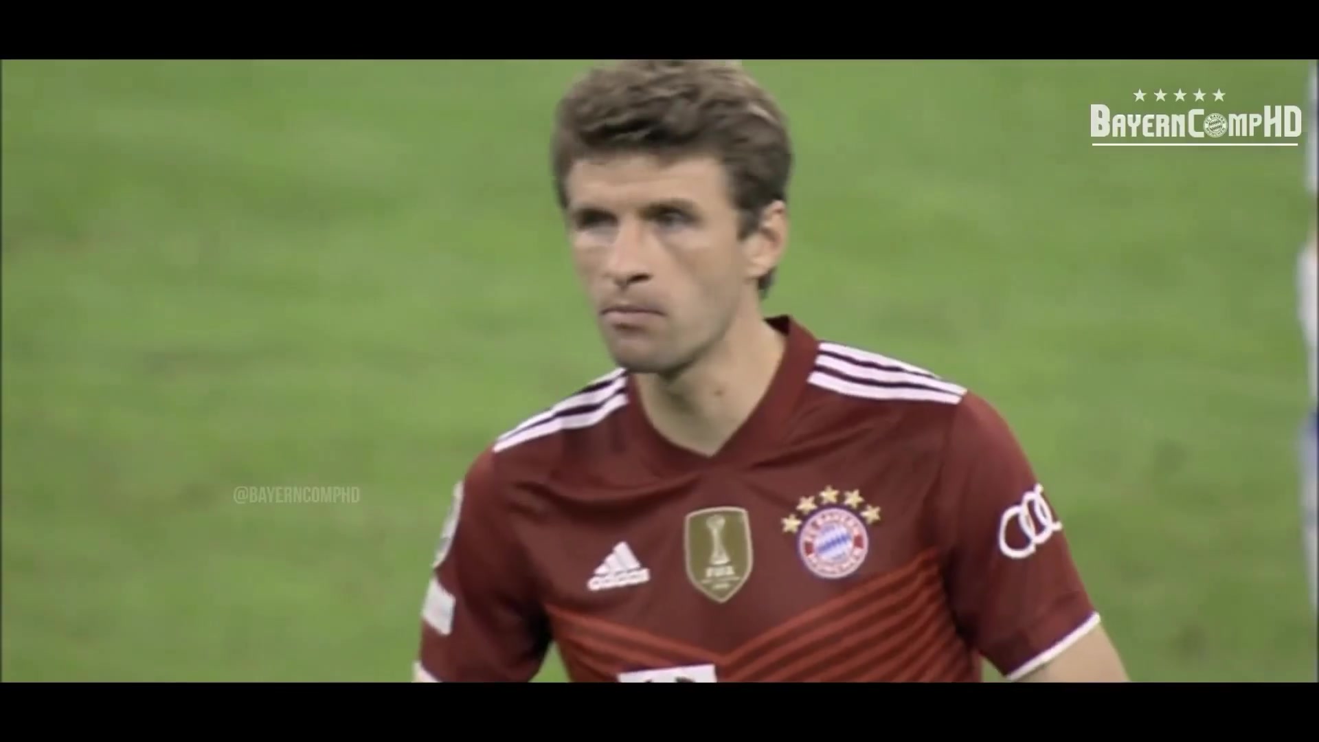 簡(jiǎn)直就是藝術(shù)穆勒一直在用穆勒的方式踢球獨(dú)一檔的球場(chǎng)感覺