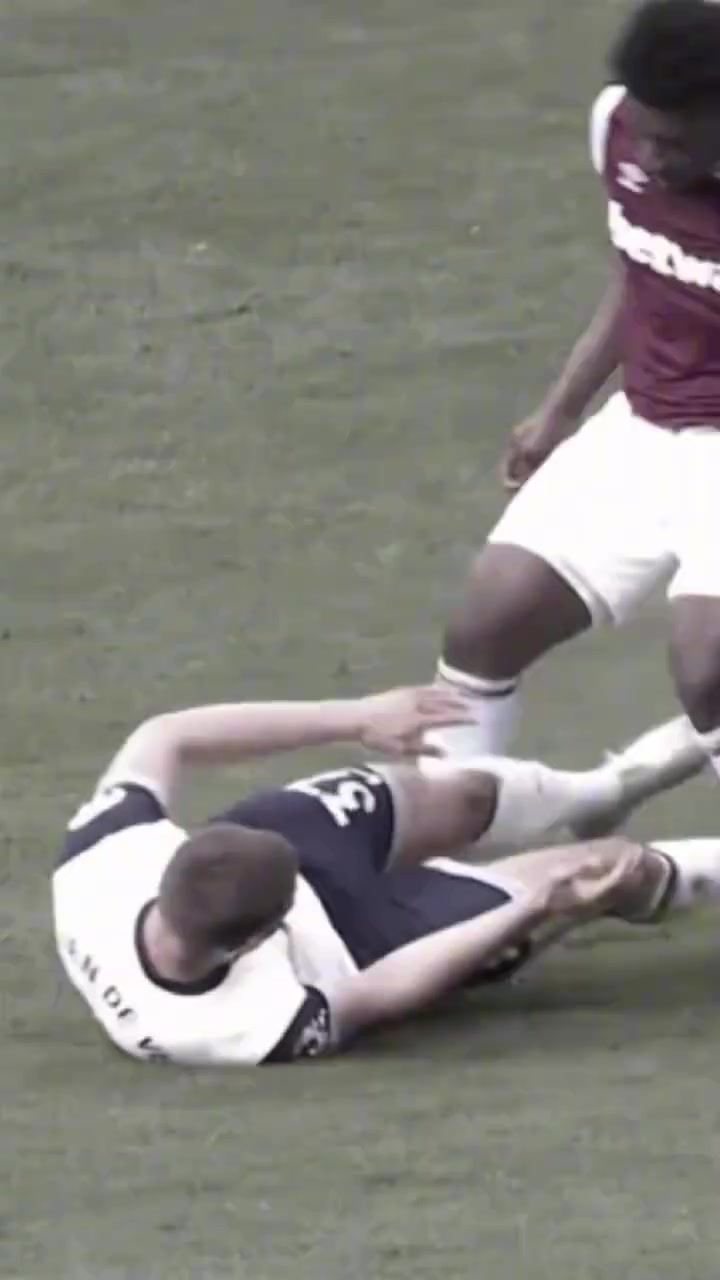 熱刺情景劇劇場庫杜斯與范德文不得不說的故事