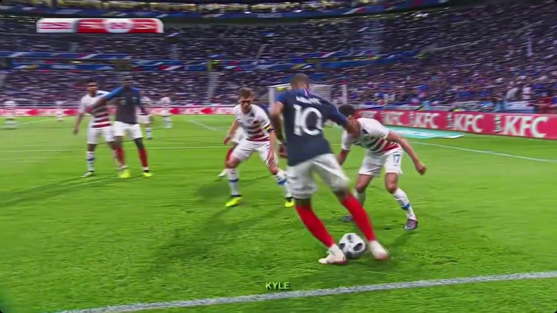 哥只教你一次博格巴現(xiàn)場(chǎng)教姆巴佩過人