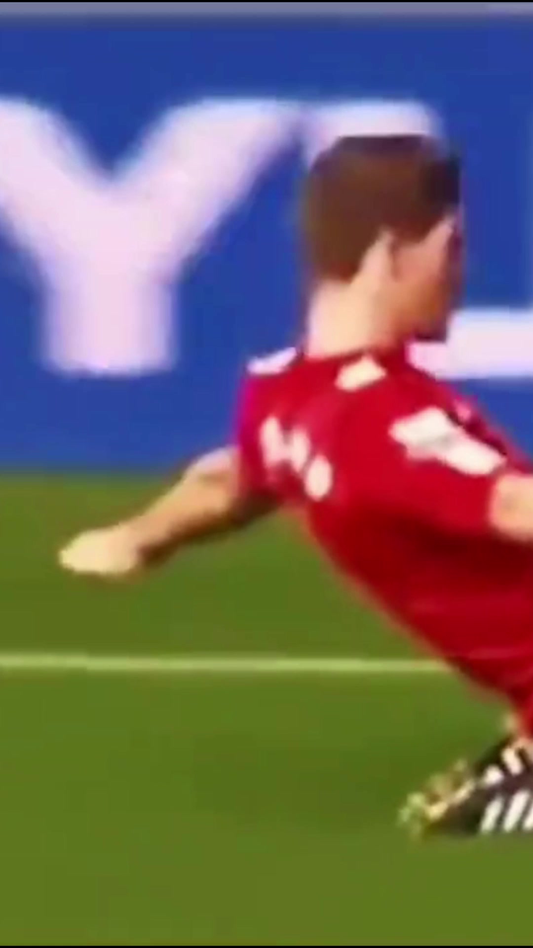 太陽(yáng)報(bào)杰拉德21歲大女兒生娃他已經(jīng)當(dāng)上外公