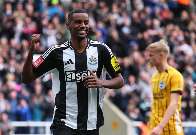 記者：利物浦報(bào)價(jià)伊薩克，紐卡新報(bào)價(jià)?；倏恕? title=