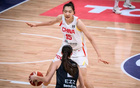 張子宇得分12分，中國女籃85-51勝新西蘭，A組第一晉級(jí)半決賽。