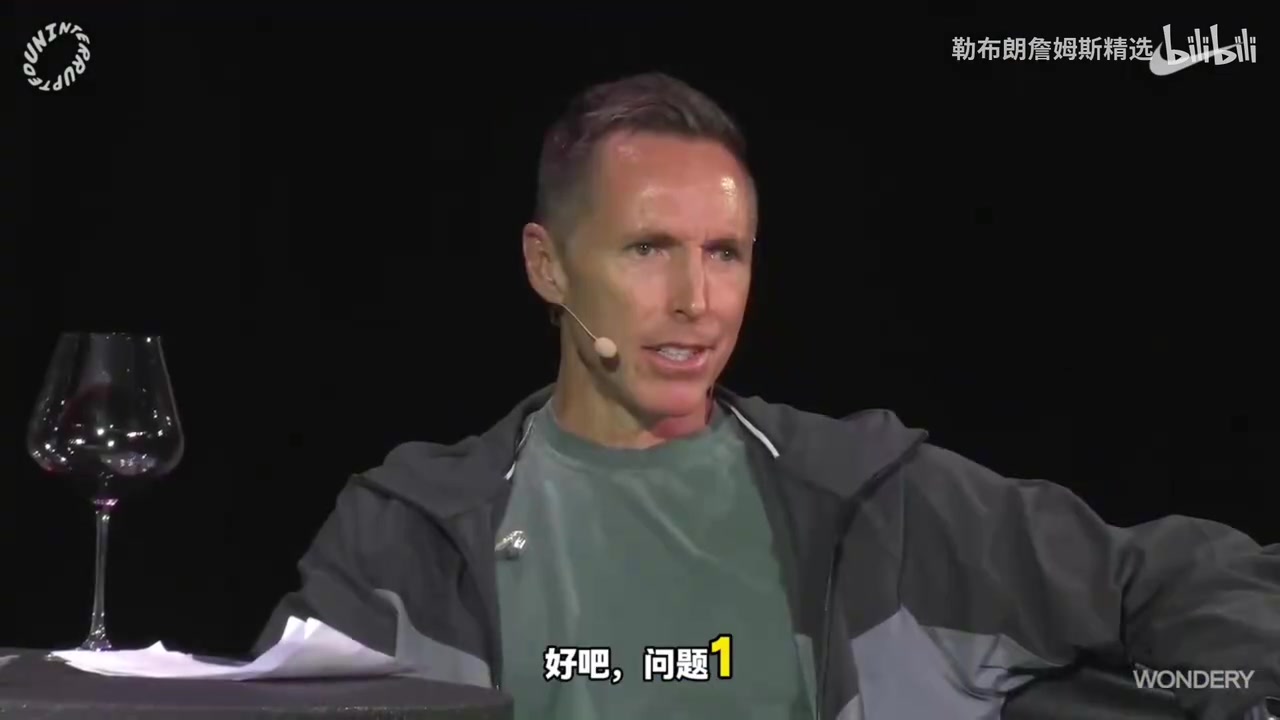 已經(jīng)和科比合作過了詹姆斯進入NBA之前最想和喬丹一起打球