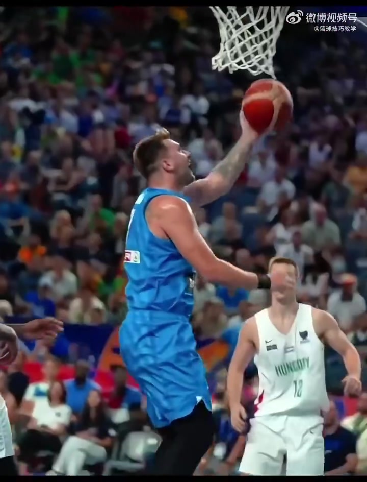 東契奇這慢歸慢但是也能突然嗖一下就把你給過了