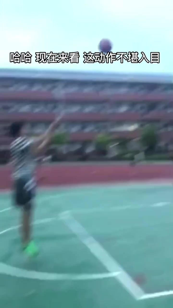 勵(lì)志17年才開始模仿哈登動(dòng)作的貨車小哥 實(shí)現(xiàn)暴扣上央視